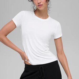 ALO Yoga White All Day Short Sleeve Tee - Size - Small